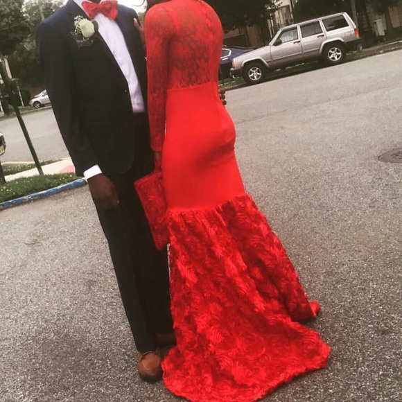 Red Long Sleeve Dress With Roses - Picture 3 of 4